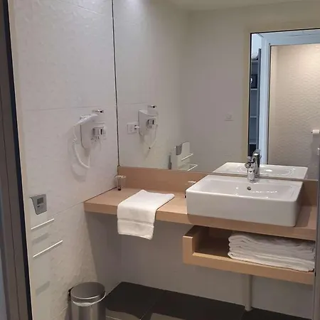 Hotel Brit Confort Saint-Dizier