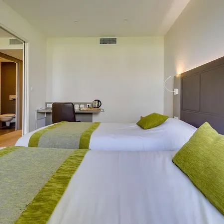 Hotel Brit Confort 3*