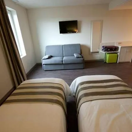 Hotel Brit Confort 3*