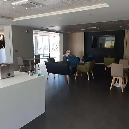 Hotel Brit Confort 3*