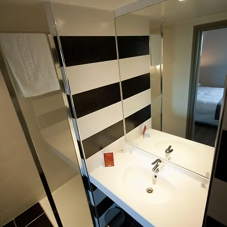 Brit Confort Hotel 3*