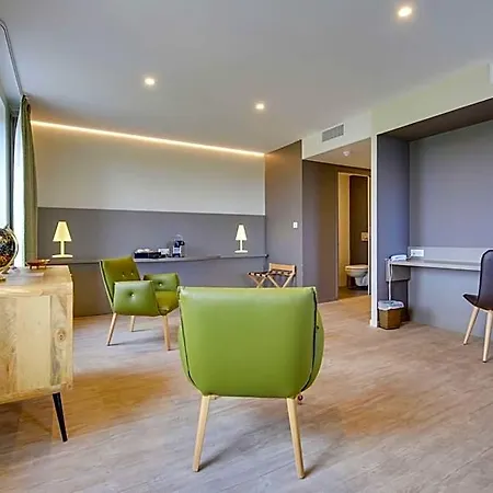 Brit Confort Hotel 3*