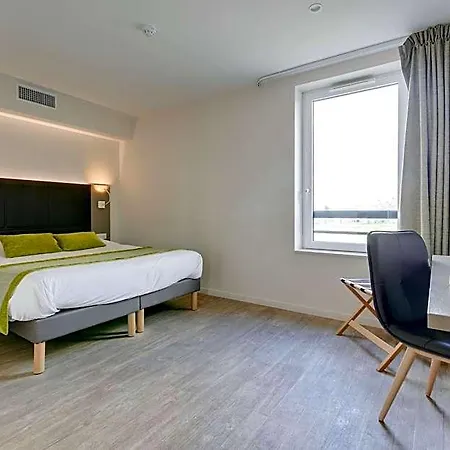 Hotel Brit Confort 3*