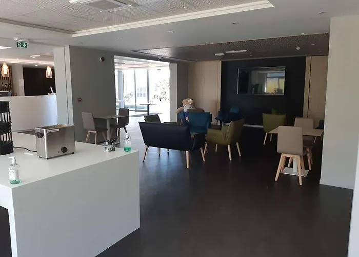 Hotel Brit Confort 3*