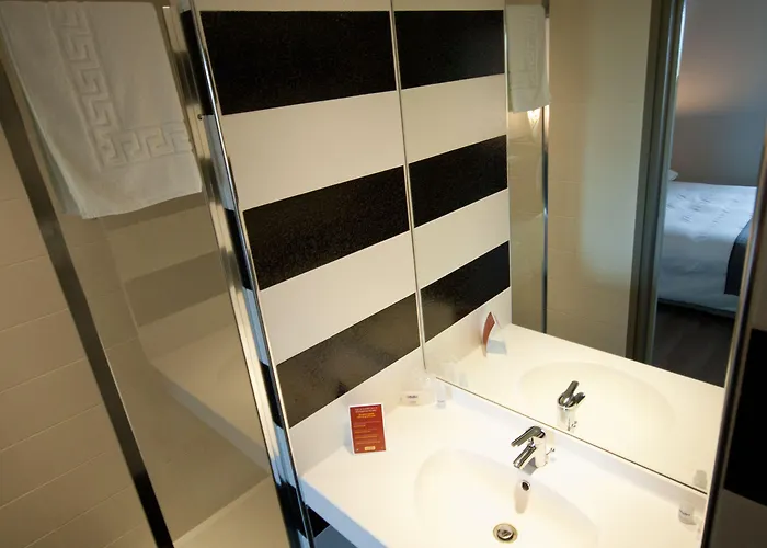 Brit Confort Hotel 3*