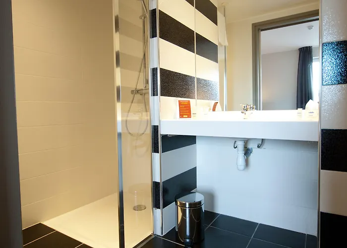 Hotel Brit Confort 3*