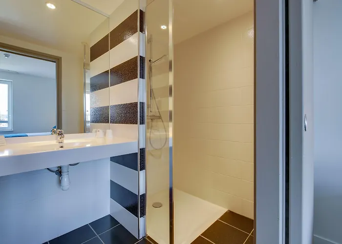 Brit Confort Hotel 3*